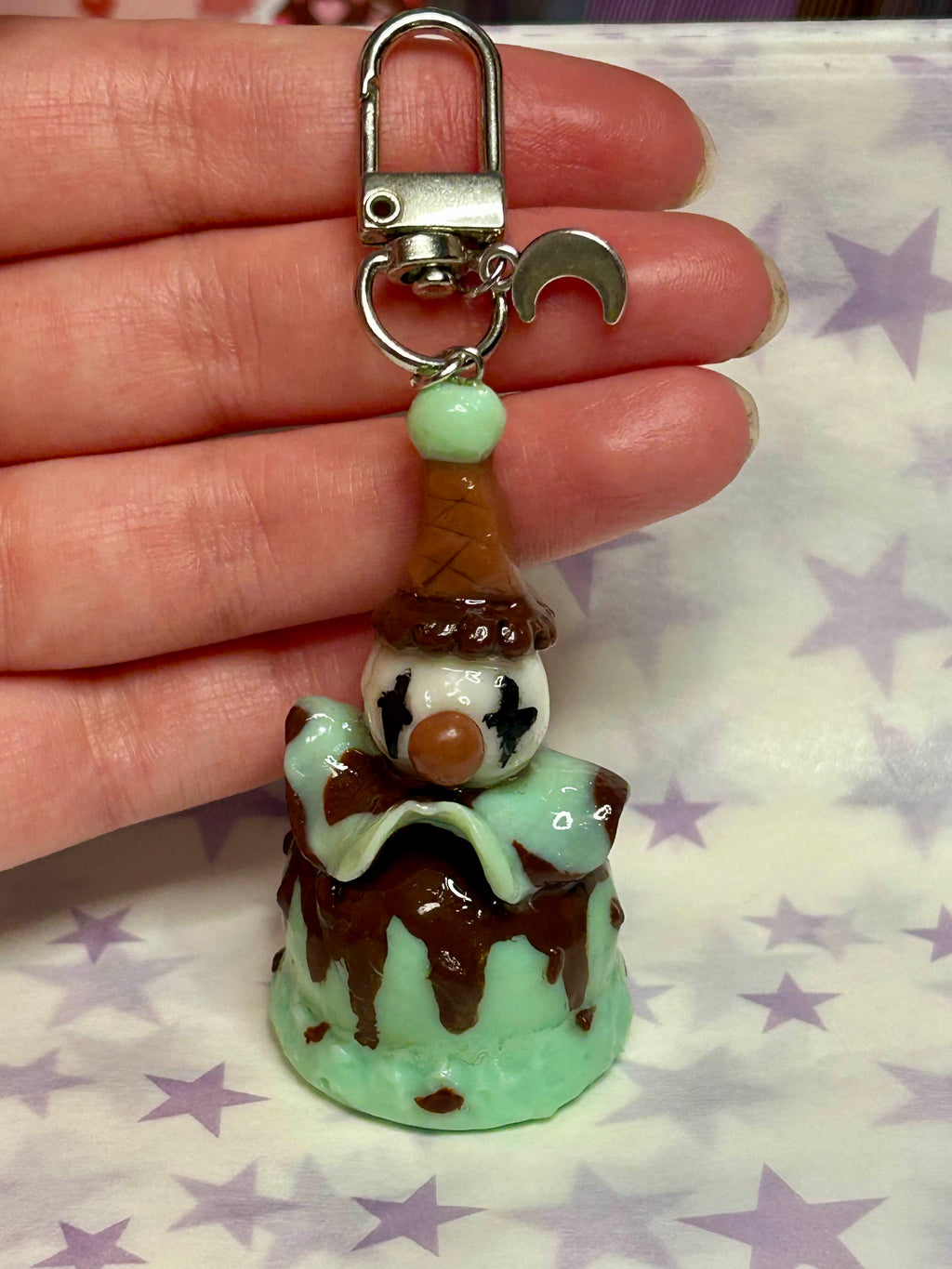 Mint Chocolate Chip Clown 🎈 Keychain
